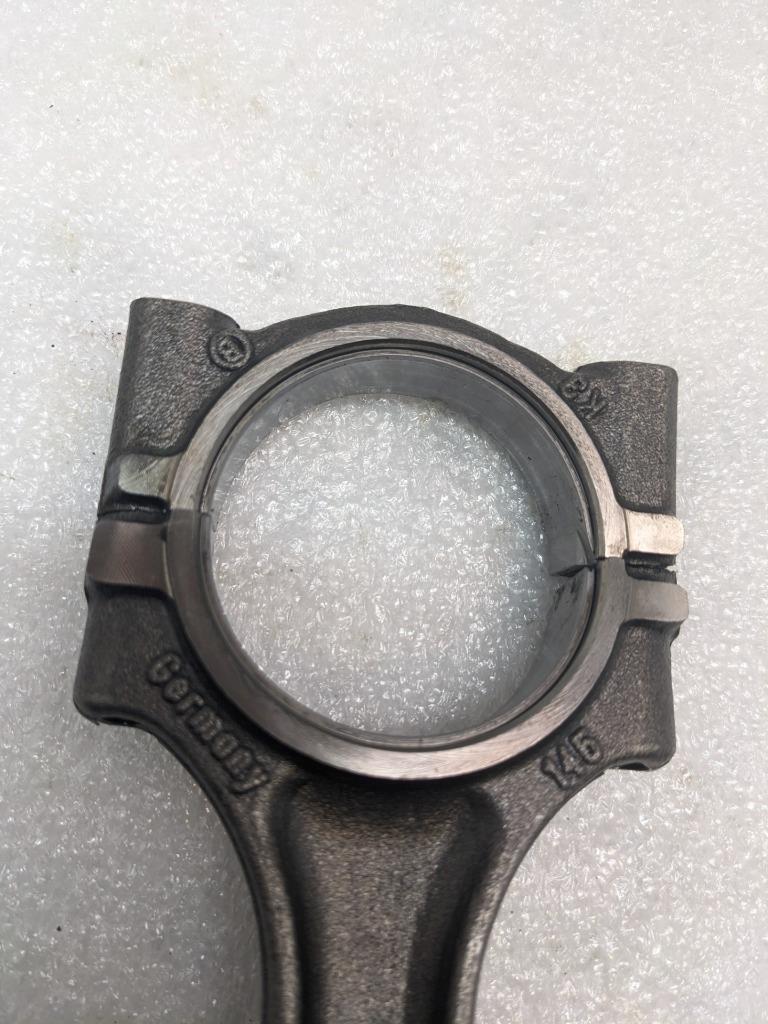 PORSCHE 986 BOXSTER 2.7L PISTON W/CONNECTING ROD #2 9961031028R USED 996GL2T1