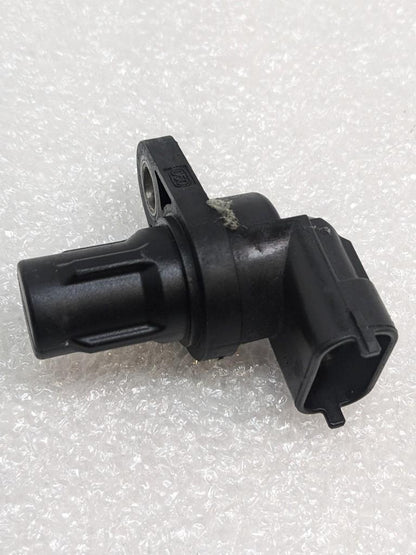 PORSCHE 911/996 PULSE CAMSHAFT CAM POSITION SENSOR 232103057 USED 996BGL2T2