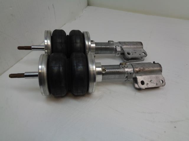 NEW KYB EXCEL-G GAS SHOCKS/STRUTS W/ BOOTS 91-99 MITSUBISHI DODGE KYB335013 R34