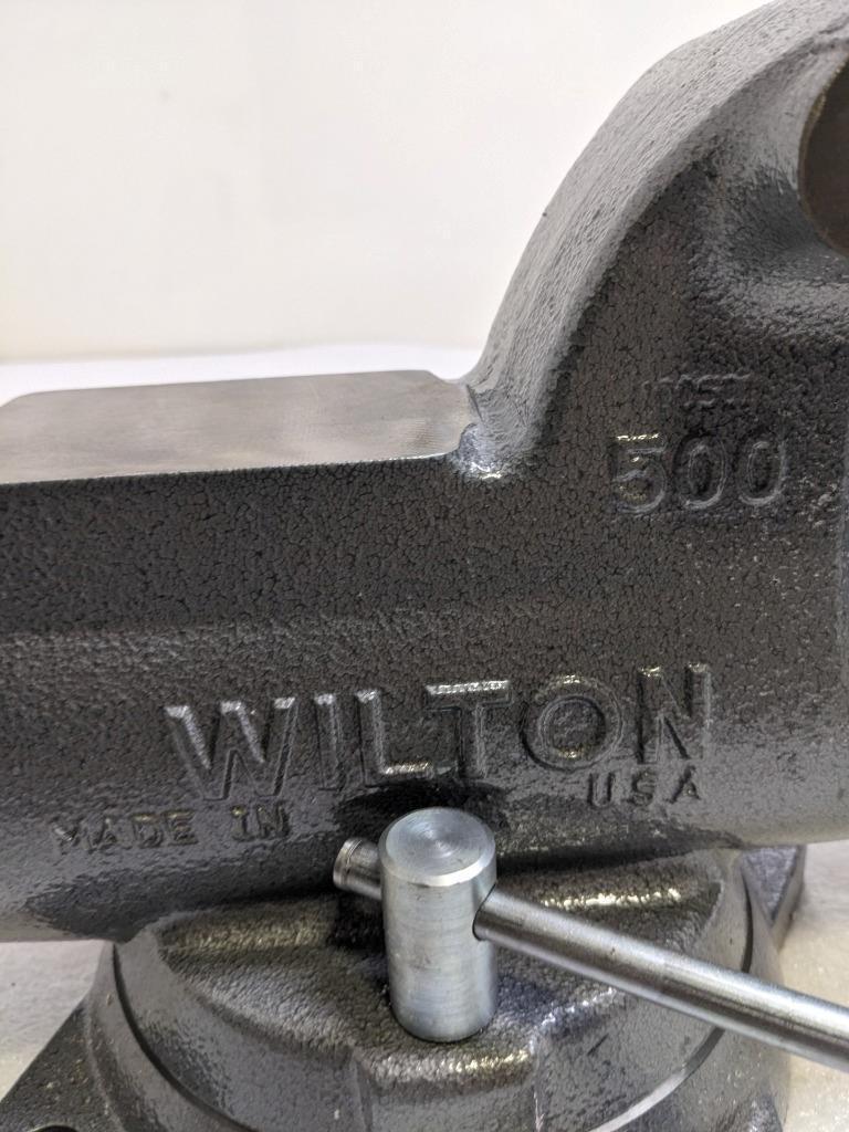 WILTON 28832 BENCH VISE 500S 5" WIDTH 8" OPENING 4-14" DEPTH SWIVEL BASE NEW H1