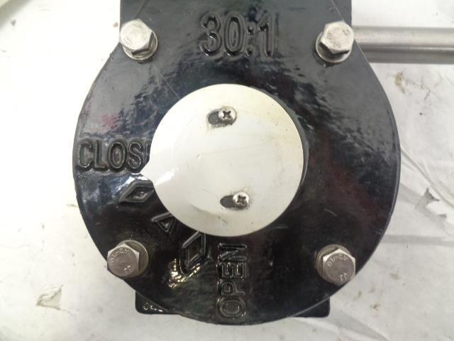 DN200 BUTTERFLY VALVE GEARBOX 30:1 RATIO NEW I1