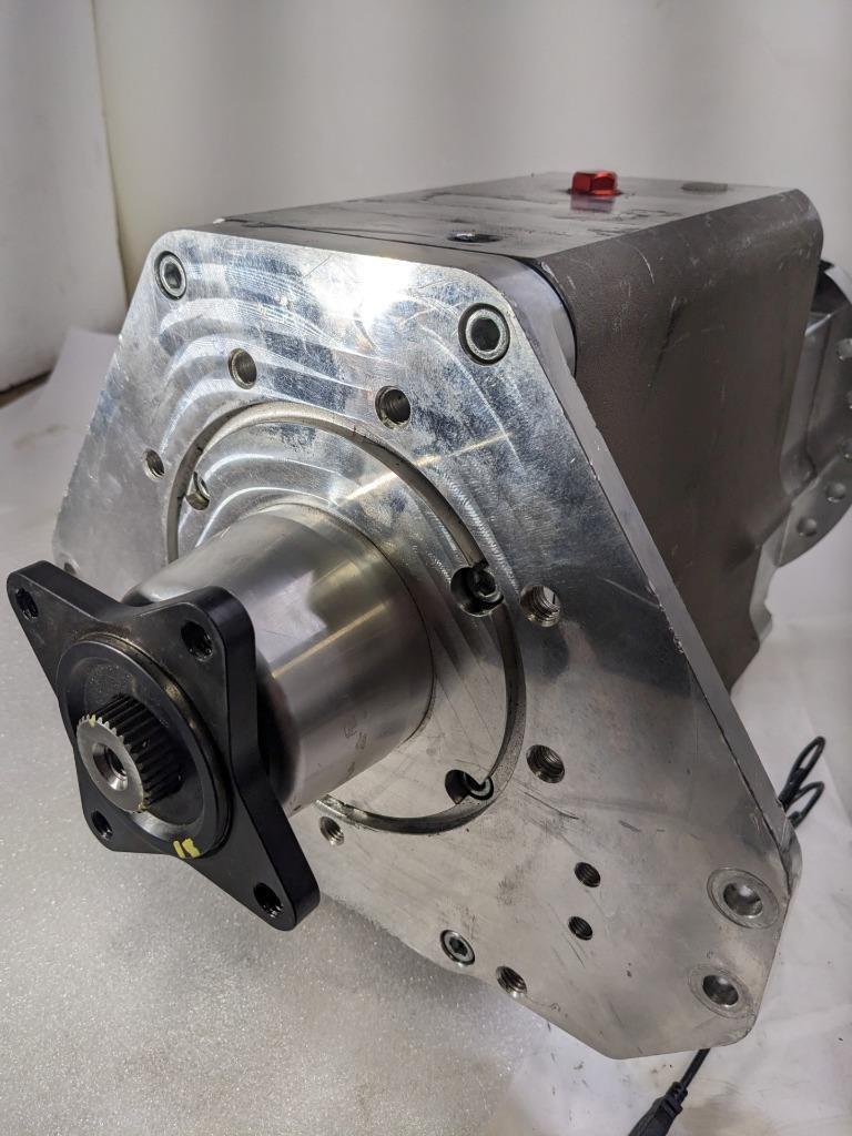 BERT HEAVY DUTY STAINLESS STEEL TRANSMISSSION B6192 P1060773 31-SPLINE USED B2