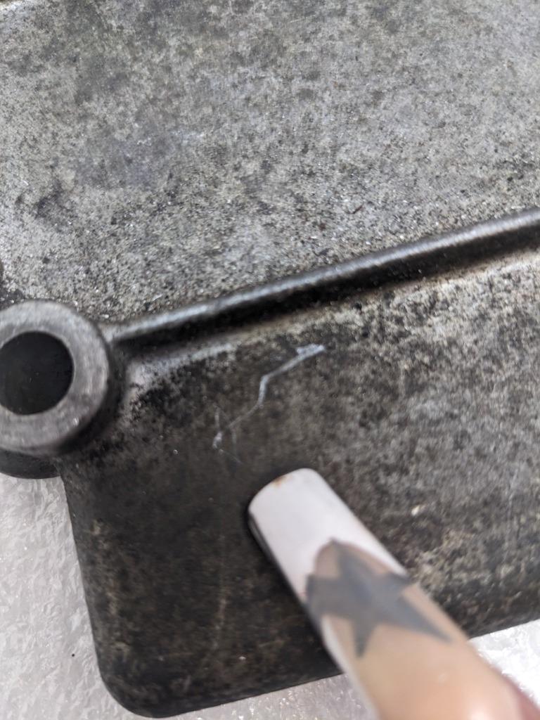 PORSCHE 911/996 70-89 ORIGINAL ALUMINUM LOWER VALVE COVER 9011051162R 996BGL2T2