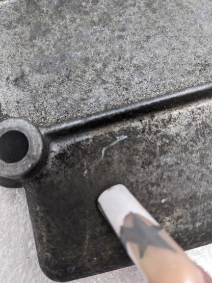 PORSCHE 911/996 70-89 ORIGINAL ALUMINUM LOWER VALVE COVER 9011051162R 996BGL2T2