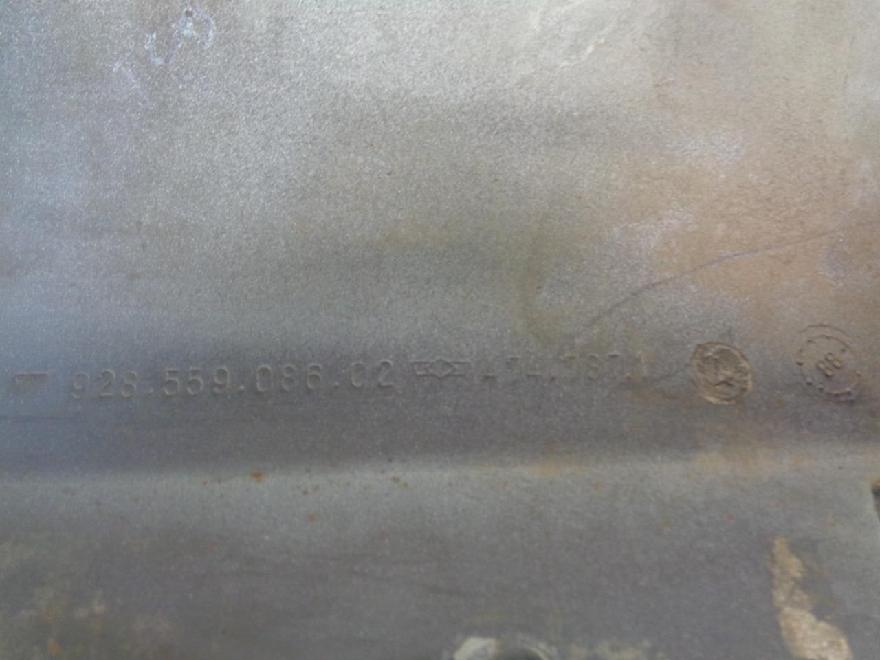 Porsche 928 1988 Rocker Panel 928 559 086 02 PASSENGER GOLD USED GENUINE R23