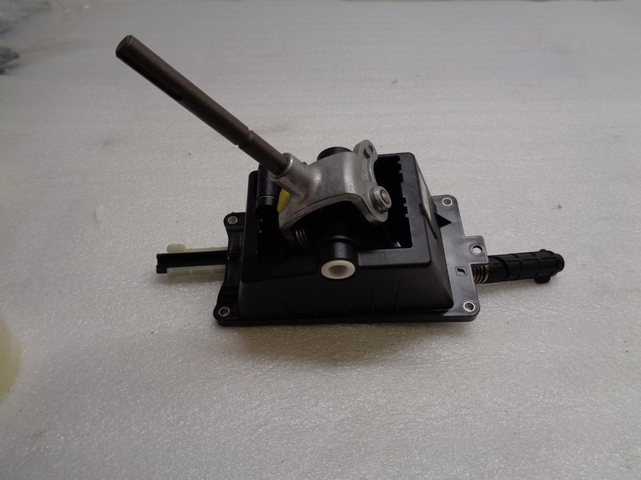 Porsche Boxster/Cayman '17/19 Manual Shifter USED GENUINE 981 424 010 00 R23