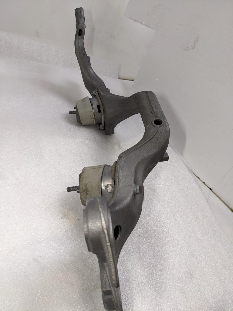 PORSCHE CAYENNE ENGINE CRADLE CROSSMEMBER-SUBFRAME 94837530902 USED 996B.G.L.