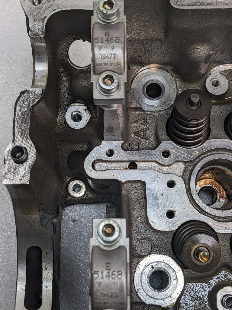 PORSCHE 911/996 CYLINDER HEAD ASSEMBLY W COVER 9961046710R SR: 51468 USED 996GL2