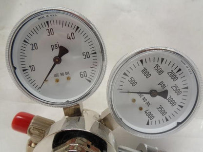 NEW AIRGAS GAUGE PRESSURE REGULATOR 0-60 PSI 0-4000 PSI Y11-S727B R27