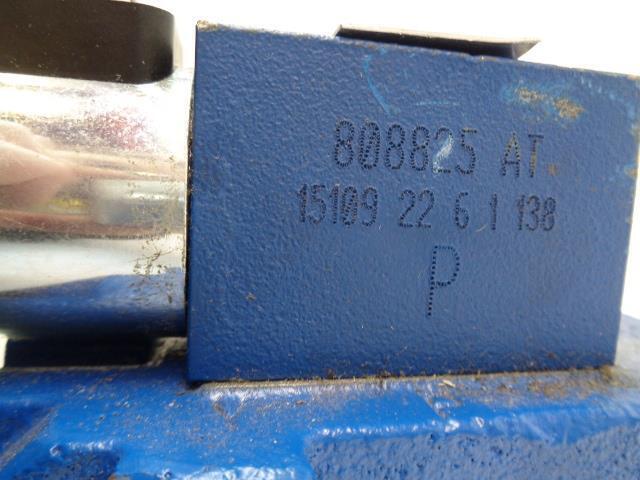 NEW HARSCO DIRECTIONAL VALVE C0993Y02 COIL NO.B4068Y15 R33T1