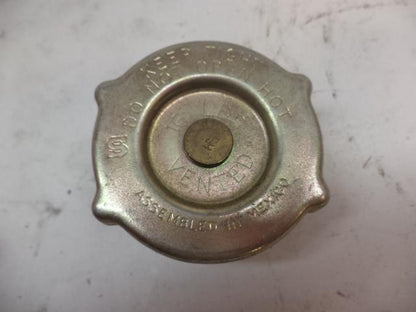 NEW 10 PCK OF VENTED 16 LBS PRESSURE METAL RADIATOR CAPS