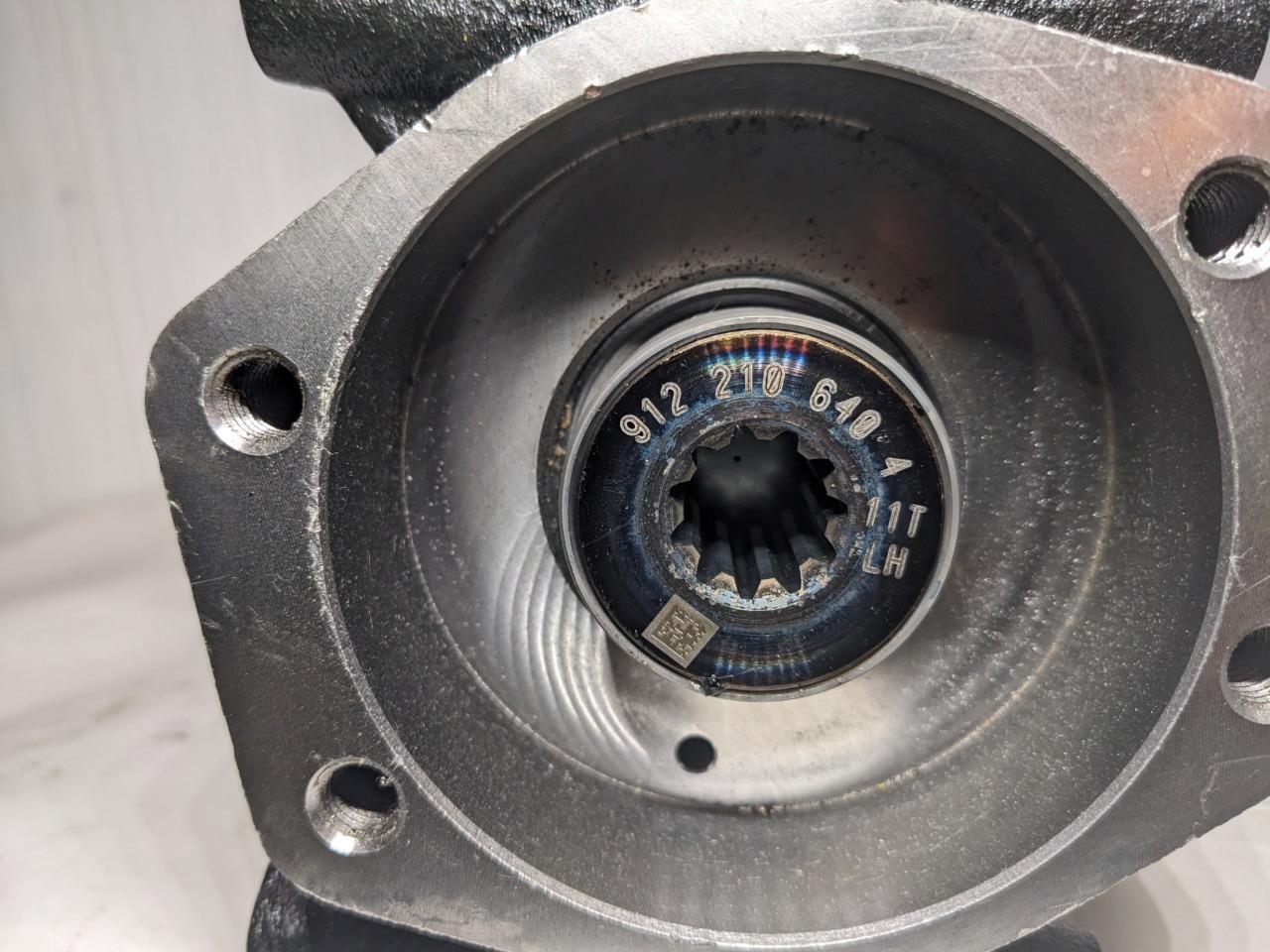 PACCAR 2139800 Genuine Paccar Air Compressor NEW BSIG1