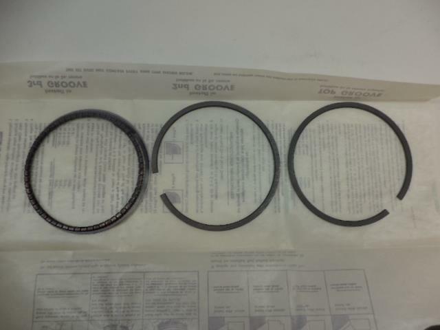 1 NEW PERFECT CIRCLE 210-5114 .000 PISTON RING SET R11TB