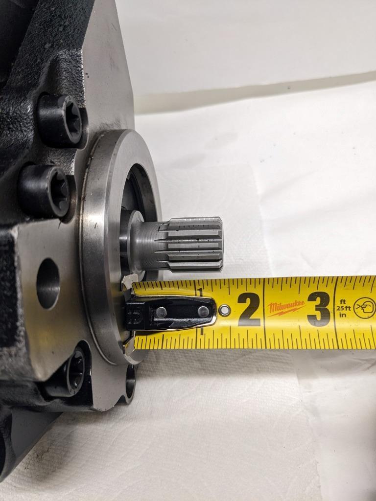 DANFOSS M46-20954 HYDRAULIC PUMP W/ DAMAGED PRESSURE CONTROL PILOT NEW H1