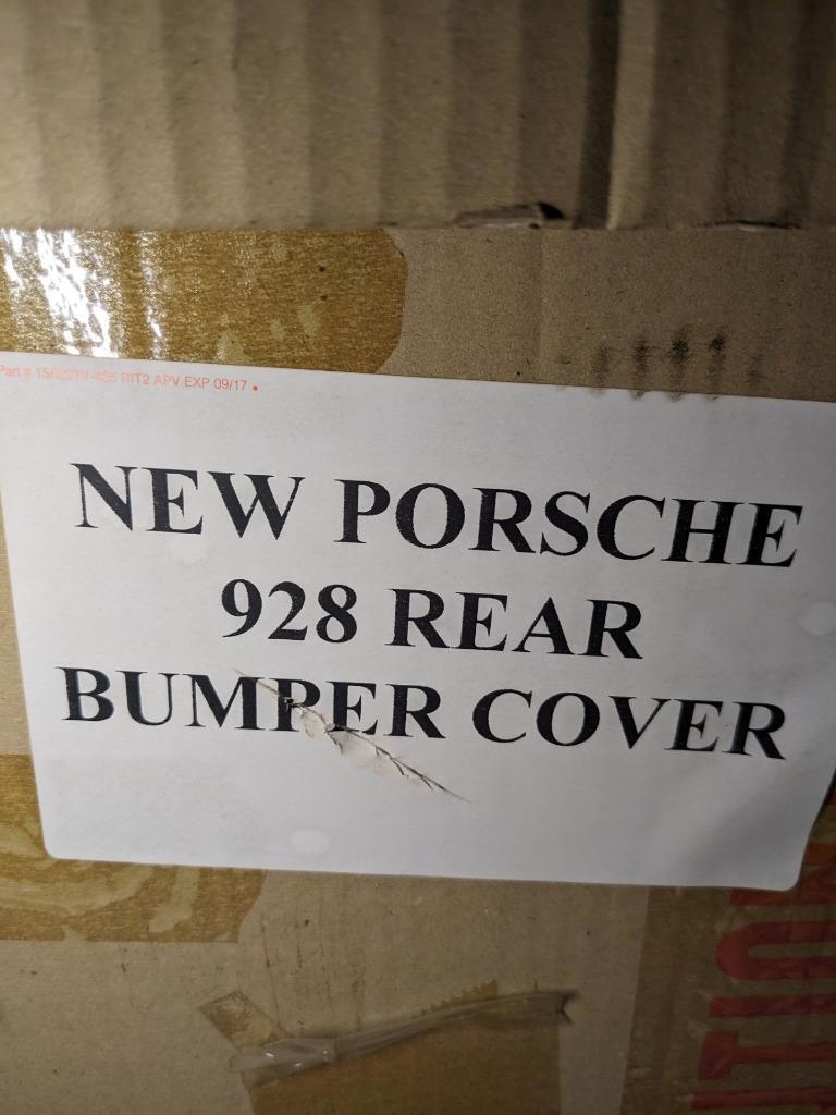 PORSCHE 928 -REAR BUMPER-LINING-WHITE- 65X30X18- 92850512322- NEW B2