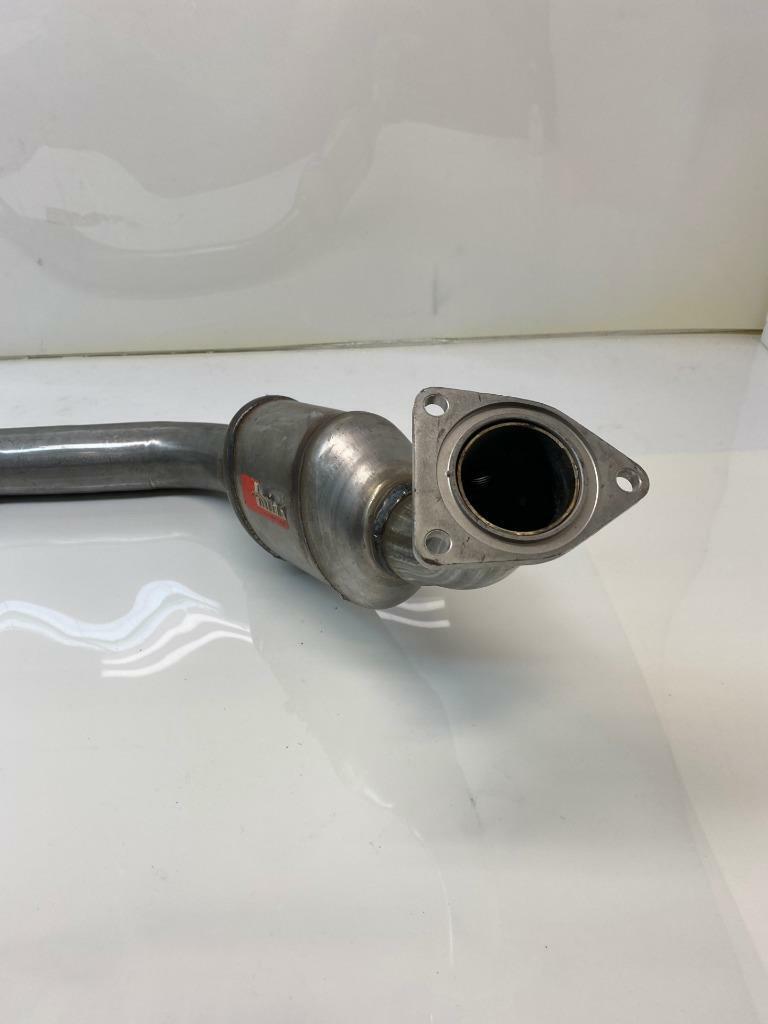 NEW CATALITYIC CONVERTER FOR 03-05 CHEVROLET EXPRESS 3500 V8 BSR ET1