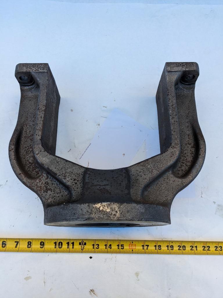 IDLER YOKE FOR EARTHMOVER 14" X 11" R6