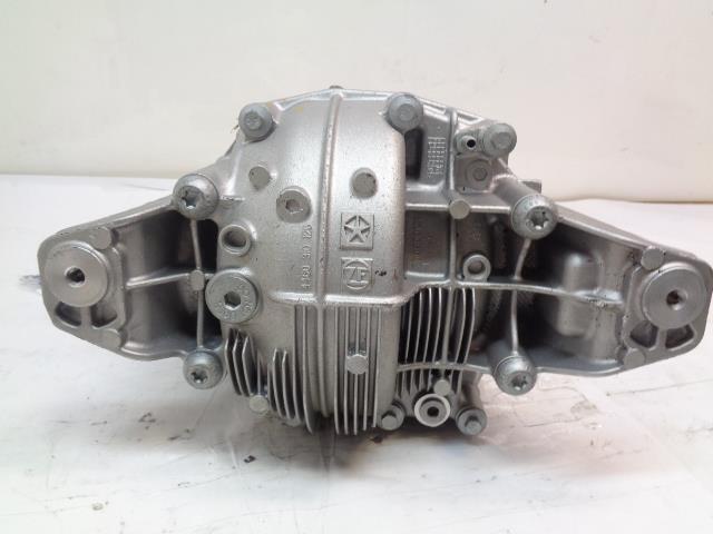 GENUINE MOPAR 68149922AE REAR AXLE DIFFERENTIAL FOR JEEP NEW I1