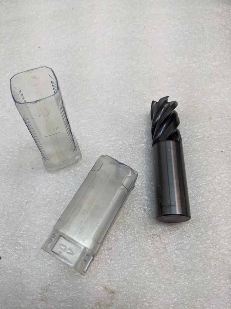 HELICAL SOLUTIONS 5 FLUKE CARBIDE CORNER RADIUS END MILL HEV-R-51000-R.030