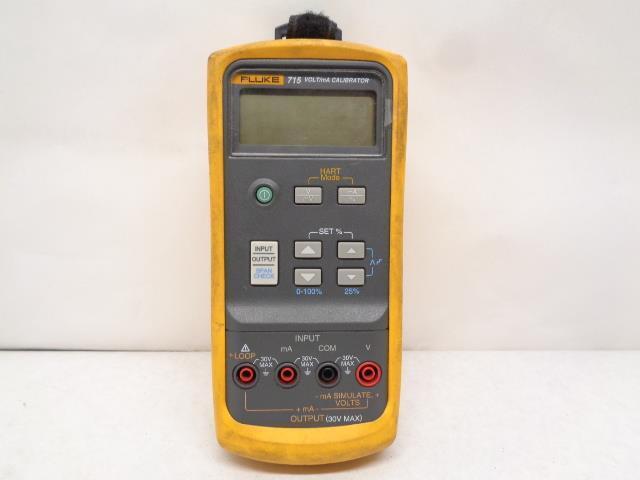 FLUKE 715 VOLT/mA CURRENT AND VOLTAGE CALIBRATOR FLUKE-715 R30