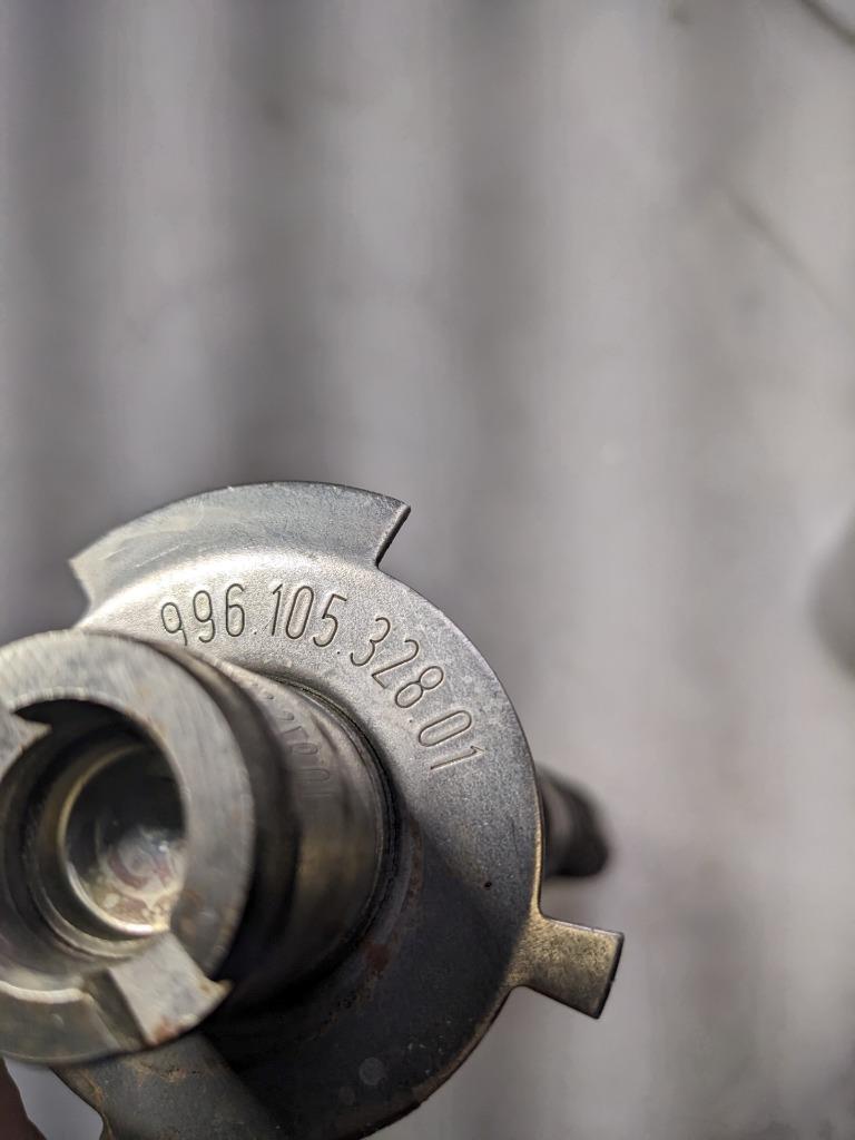 PORSCHE BOXSTER CAYMAN ENGINE RIGHT INTAKE CAMSHAFT 99610505103 USED 996.B.G.L.