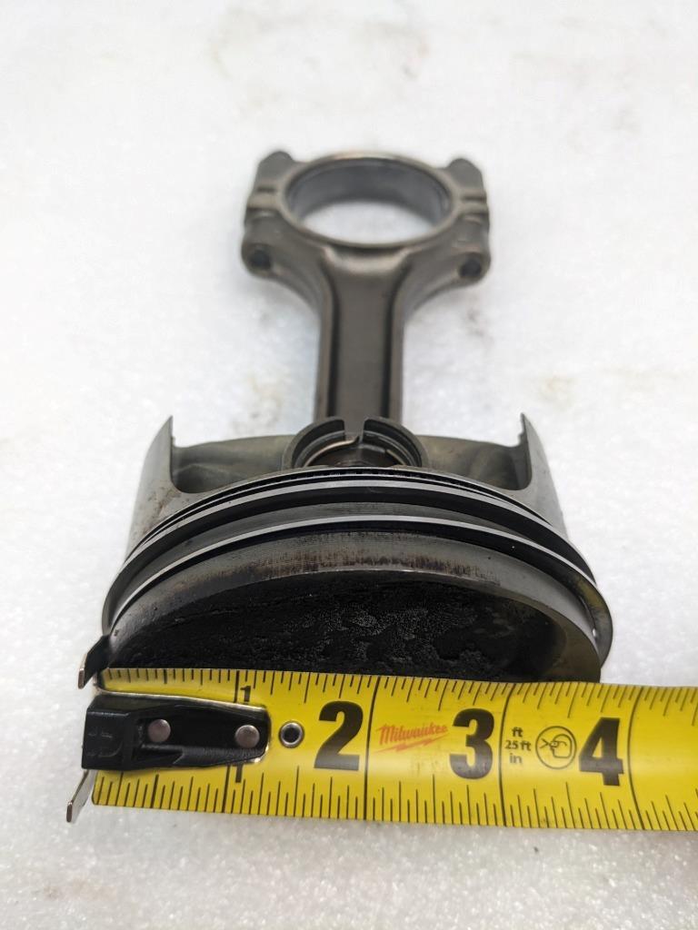 PORSCHE 911/996  CONNECTING PISTON ROD #4 9961031026R USED 996BGL2T2