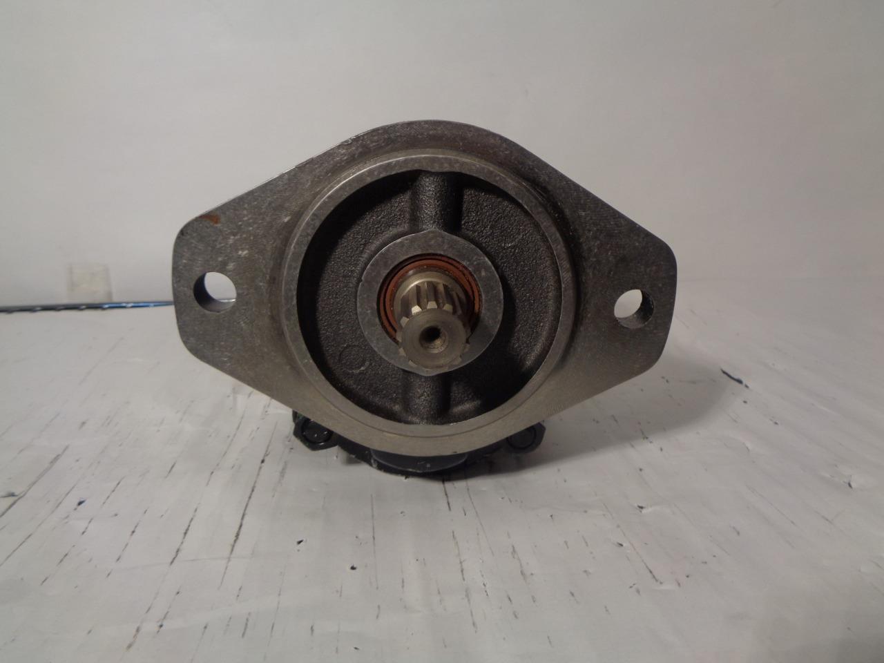 PARKER HANNIFIN ULTRA IRON MOTOR PGP/PGM SERIES 7029112218 NEW J2