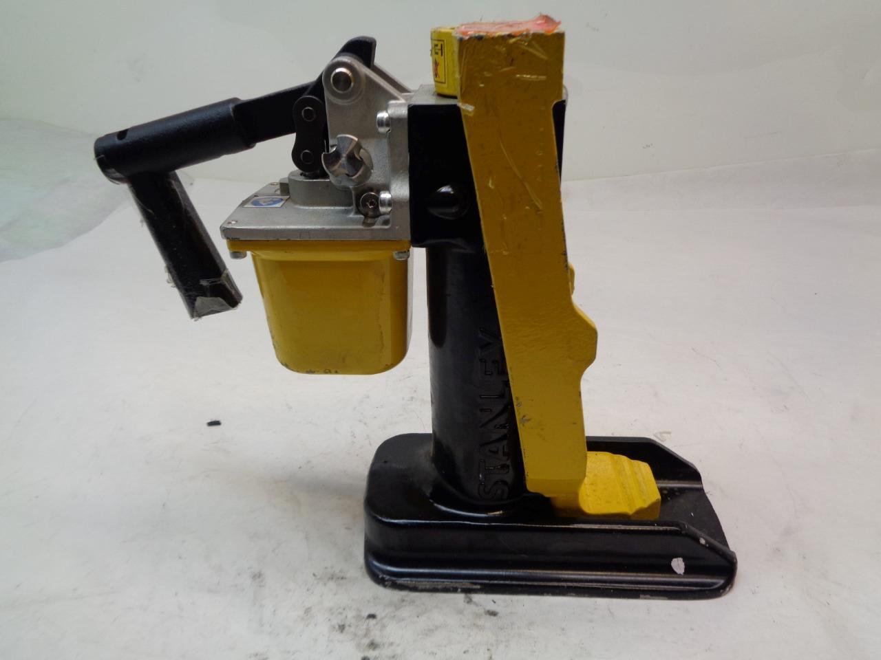 STANLEY HYDRAULIC RAILROAD TRACK JACK TJ12 H2