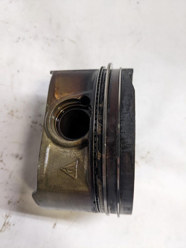 PORSCHE BOXSTER 987 05-08 PISTON CYLINDER (1) 09309481 USED 996G.L