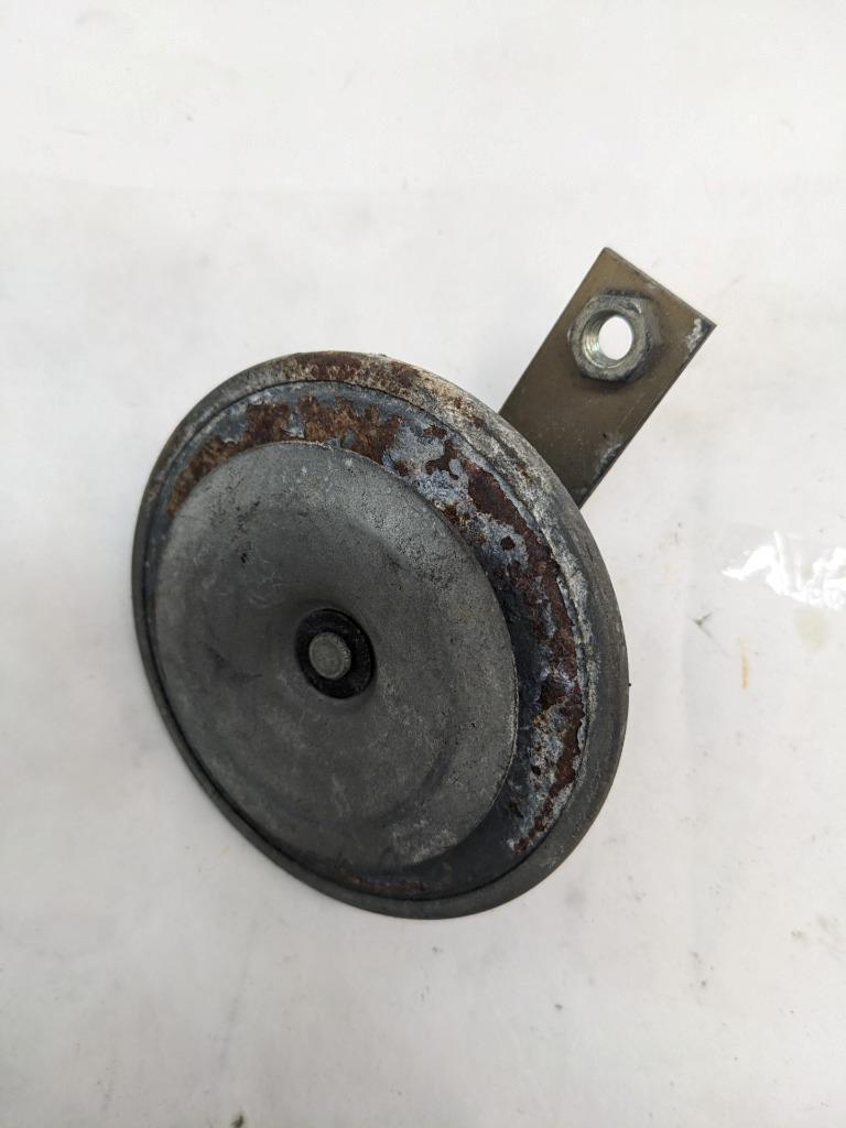 PORSCHE 911 ANTI-THEFT WARNING HORN ALARM SYSTEM 400HV 111951213 #2 USED R21T2