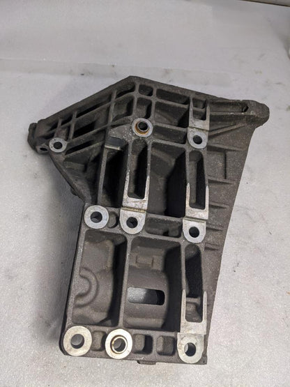 PORSCHE CAYENNE 4.5L LEFT ENGINE MOTOR BRACKET 9481022135R USED 996BGL