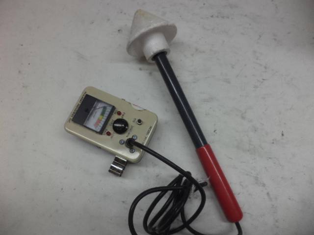 HOLADAY INDUSTRIES MICROWAVE SURVEY COMPACT METER HI-1800 2450 MHz R4