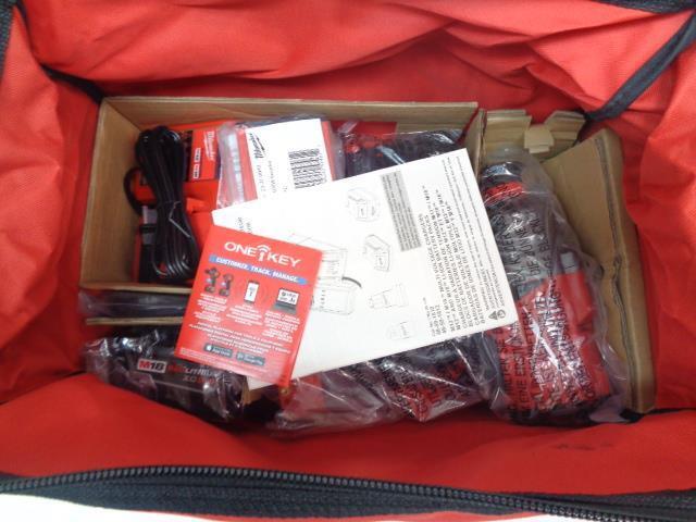 MILWAUKEE M18 FUEL ONE-KEY 18V HIGH-TORQUE IMPACT WRENCH KIT 2865-22 NEW BSR35