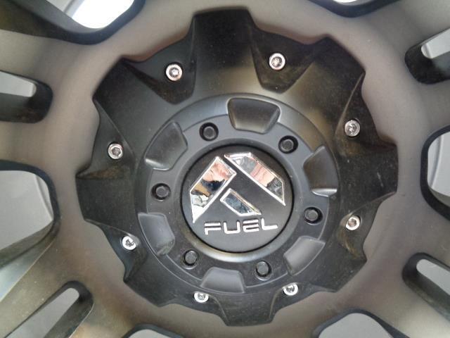 1 FUEL OFFROAD D56017902645 VAPOR WHEEL D560 17X9J ET-12 5X114.3/5X127 NEW WR