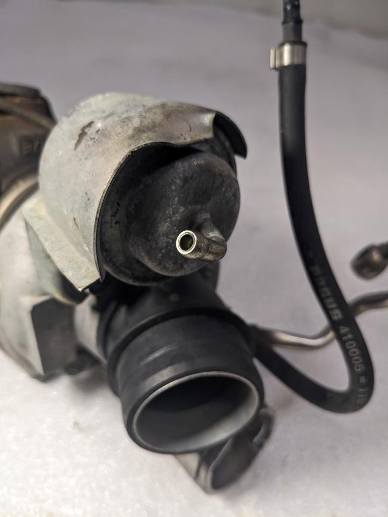 PORSCHE CAYENNE TURBOCHARGER 9481073204R USED R23
