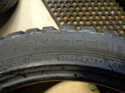 1 New Tire NOKIAN Hakkapeliitta 8 Studded 295 35 19 104H XL TS31859