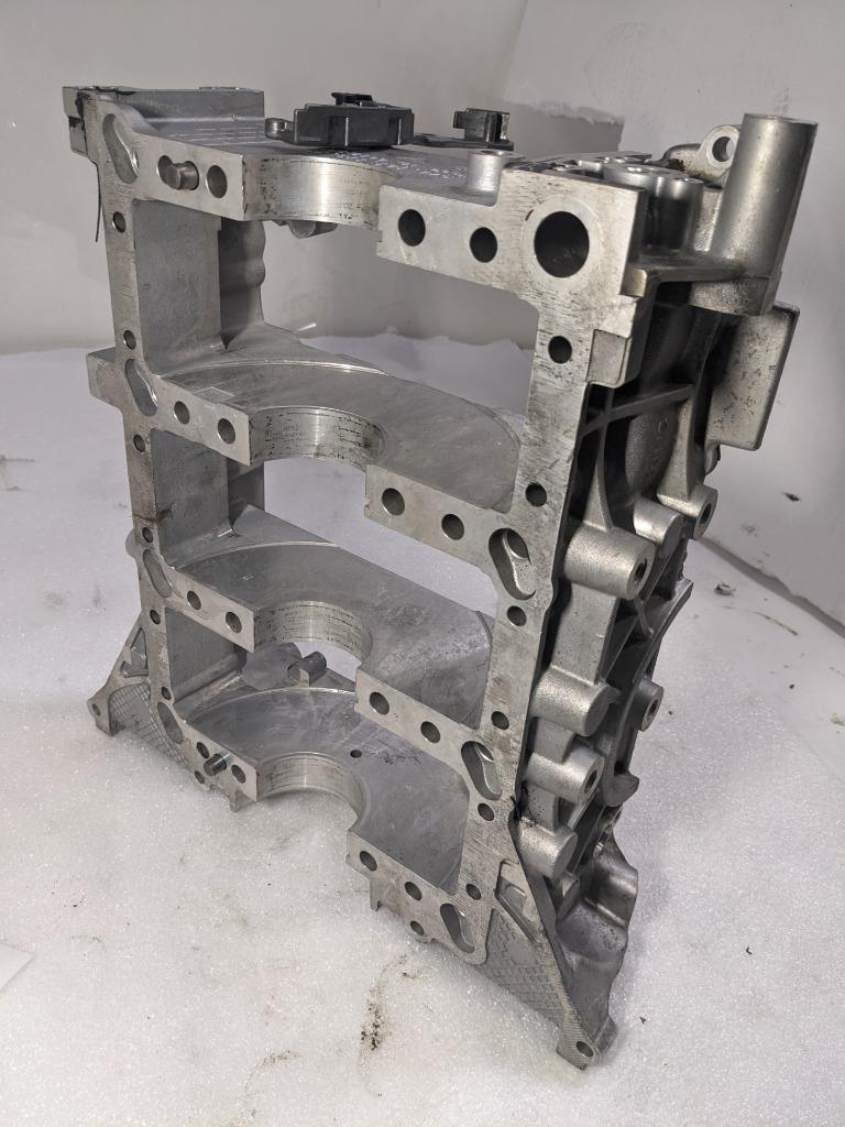 PORSCHE MACAN 2016 3.0 PETROL ENGINE BLOCK 9461011137R USED I2