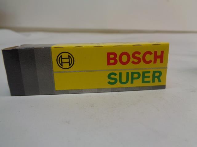 BRAND NEW BOSCH DODGE PONTIAC SUPER SPARK PLUG 10 PACK 7569 R13T3