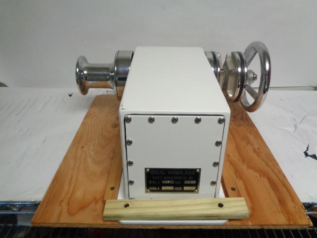IDEAL WINDGLASS ANCHOR WINCH H2F 12 VOLTS SM014 BLD 2