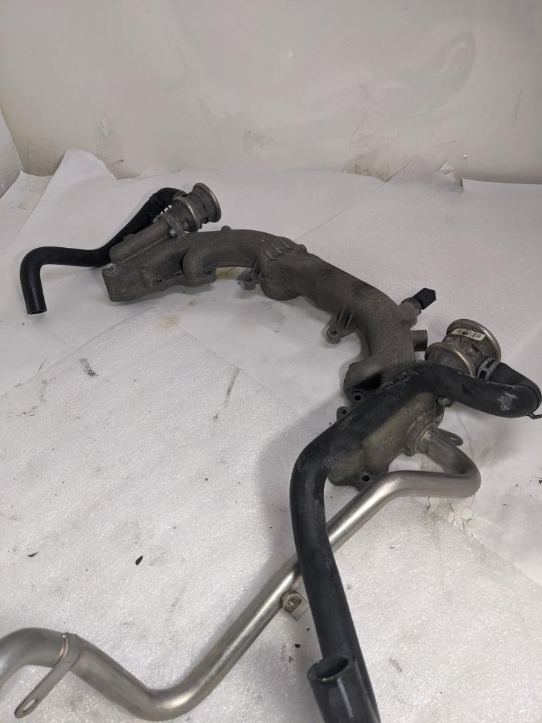 PORSCHE CAYENNE 4.5L VALVE HOUSING WITH PIPES MOUNTED 9481061514R USED R25