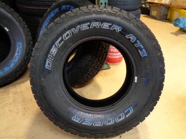 4 COOPER DISCOVERER AT3 4S OWL P 255 70 16 111T SL TIRE 171020010 BQ4