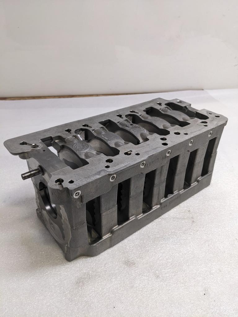 PORSCHE 9961011583R 9961011573R CRANKSHAFT CASE FOR 03 BOXSTER 986 2.7L USED 12