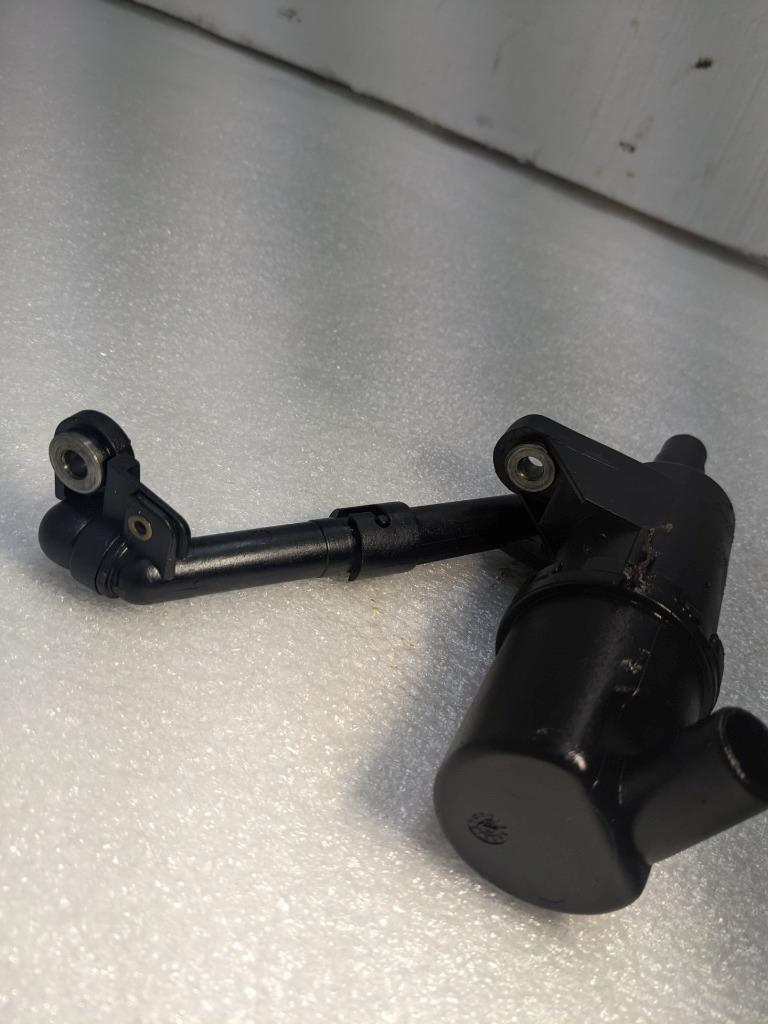 PORSCHE 1999-2000 911/996 ENGINE OIL SEPERATOR 99610708054 USED 996GL2T1