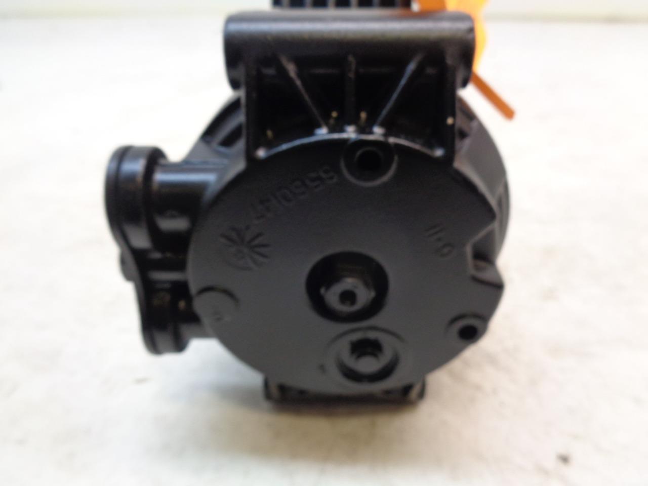 REMAN CARQUEST 251283 AC COMPRESSOR CADILLAC, CHEVY, GMC, ISUZU 1996-02 R1