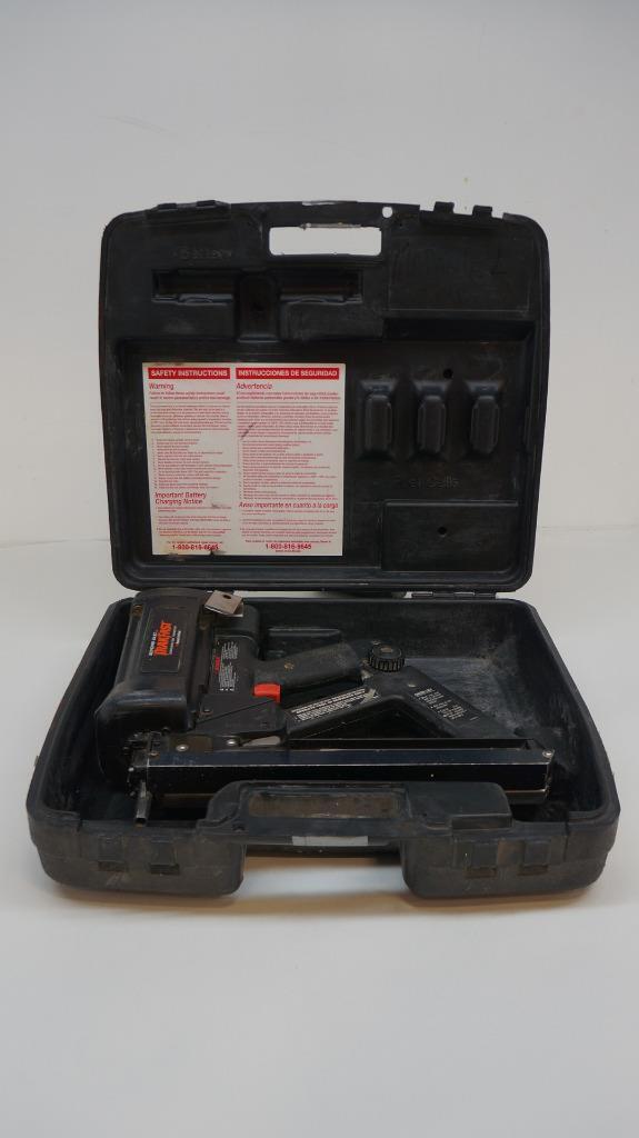 USED ITW RAMSET TRAKFAST POWER FASTENING SYSTEM TOOL ONLY