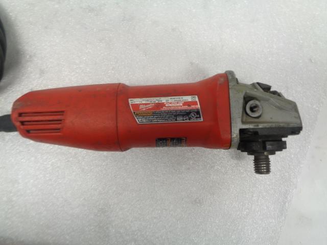 MILWAUKEE 4-1/2" 7 AMP SMALL ANGLE GRINDER 6130-33 USED R22