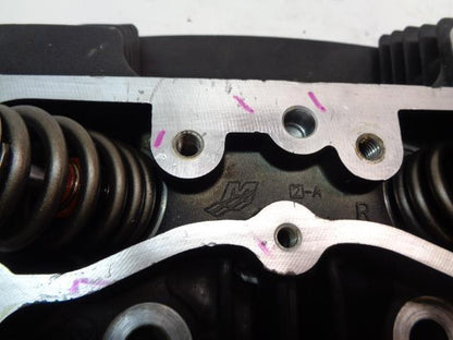 1 USED PAIR OF HARLEY DAVIDSON ROAD KING 2006 CYLINDER HEADS R16