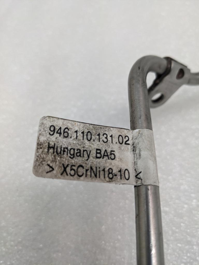 2014-18 PORSCHE MACAN PANAMERA LEFT FUEL RAIL W/INJECTORS 94611011800 USED R23