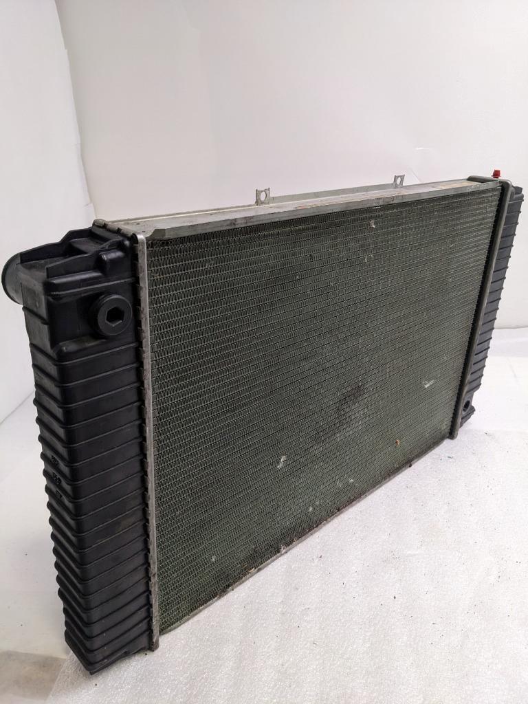 LEAKY PORSCHE 92810604401 RADIATOR FOR 87-91 PORSCHE 928 MANUAL TRANS USED R25
