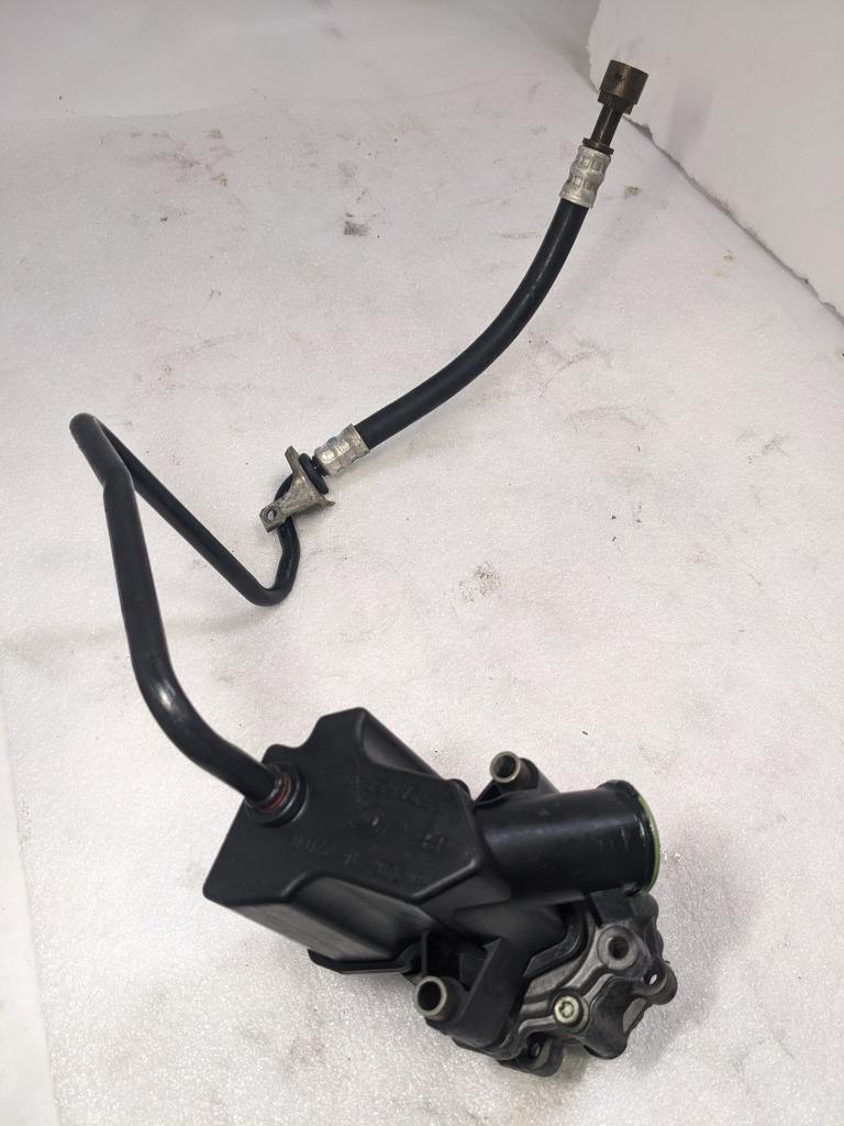 PORSCHE BOXSTER 986 POWER STEERING PUMP W RESERVIOR 99631422002 USED 996BGL